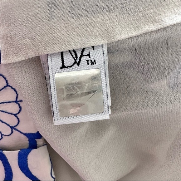 Diane Von Furstenberg-Embroidered Floral 100% Silk Crop Dress Trouser (Size:4) - Picture 11 of 12